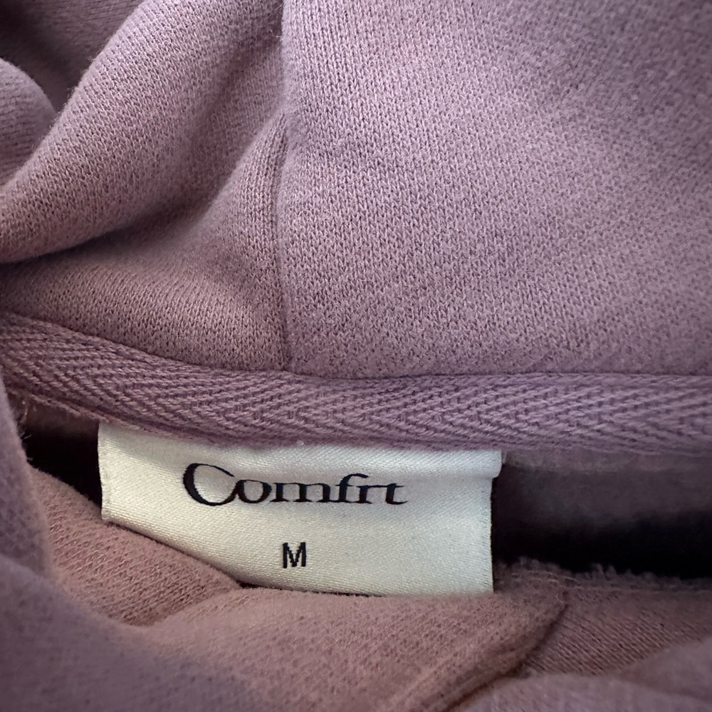 NWOT COMFRT HOODIE - Picture 3 of 4